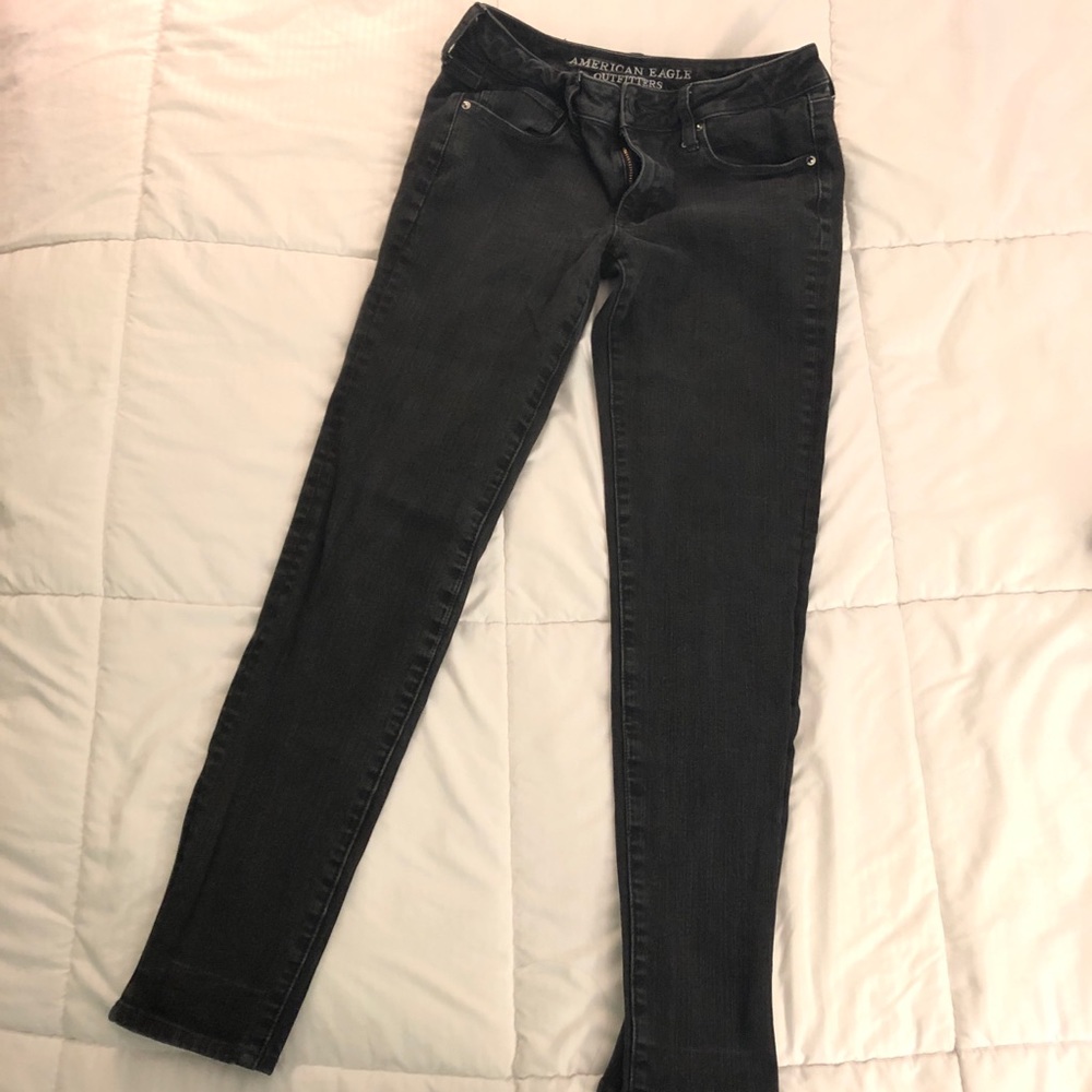 BLACK SKINNY AMERICAN EAGLE JEANS